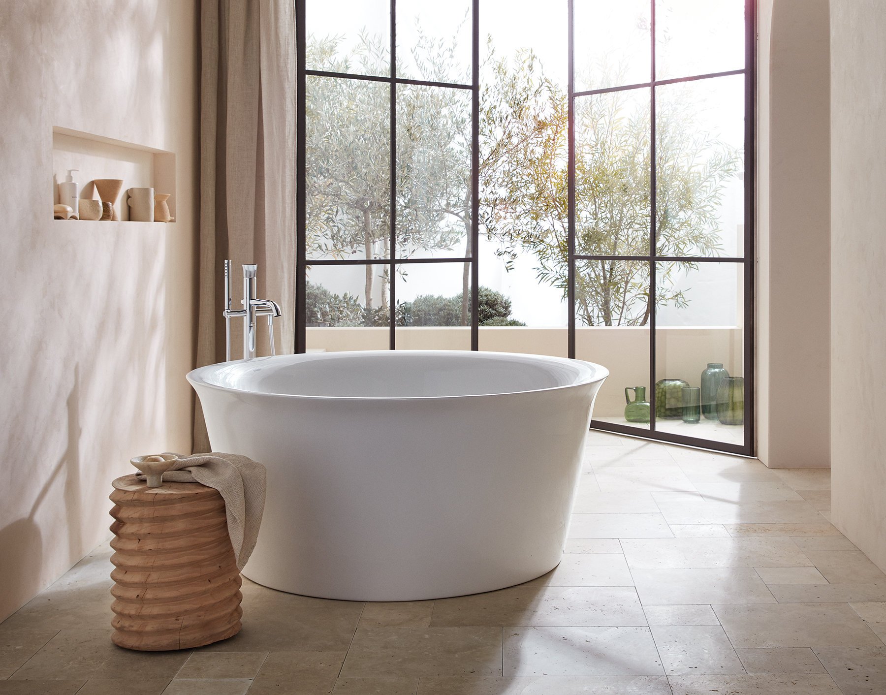 White Tulip Freestanding Bath