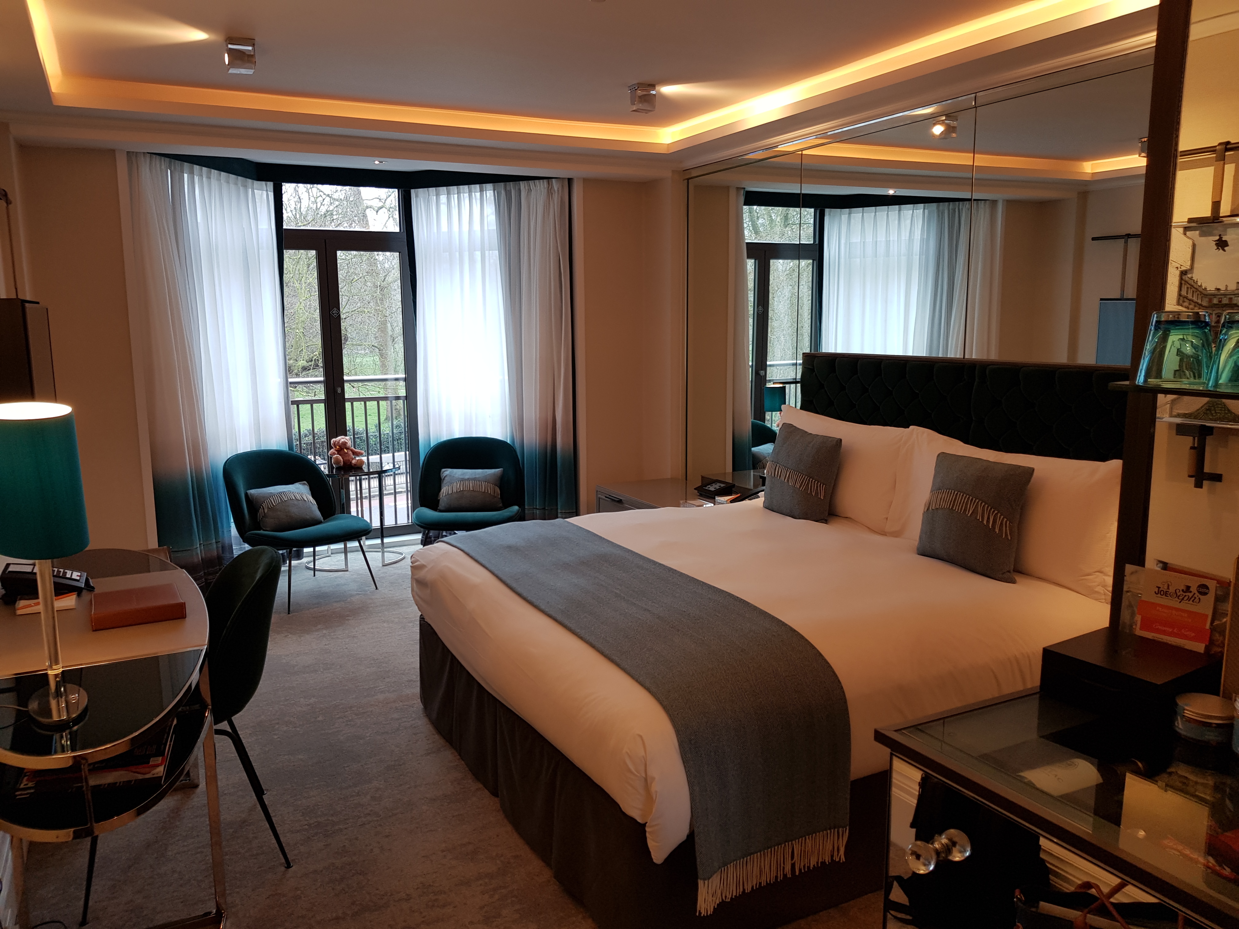 Athenaeum Hotel Blue Bedroom Scheme