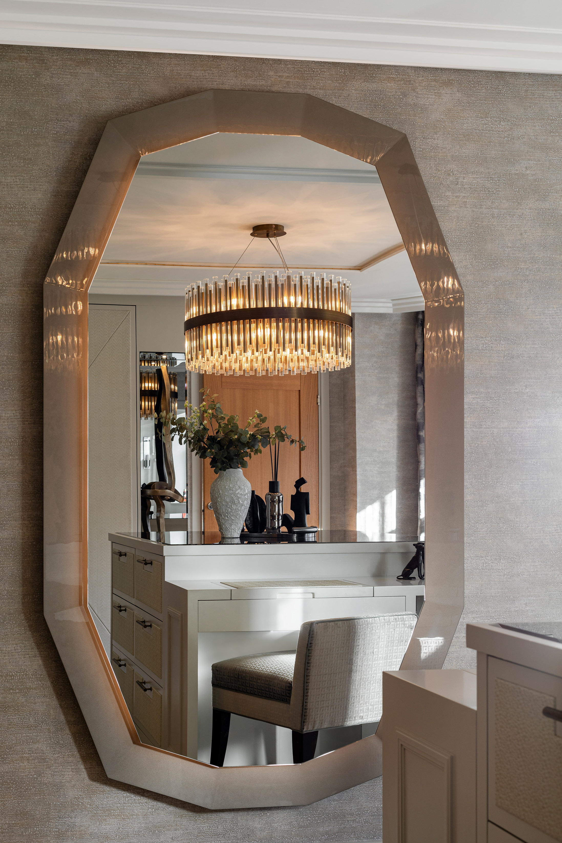 Dressing room wall mirror with LED lighting