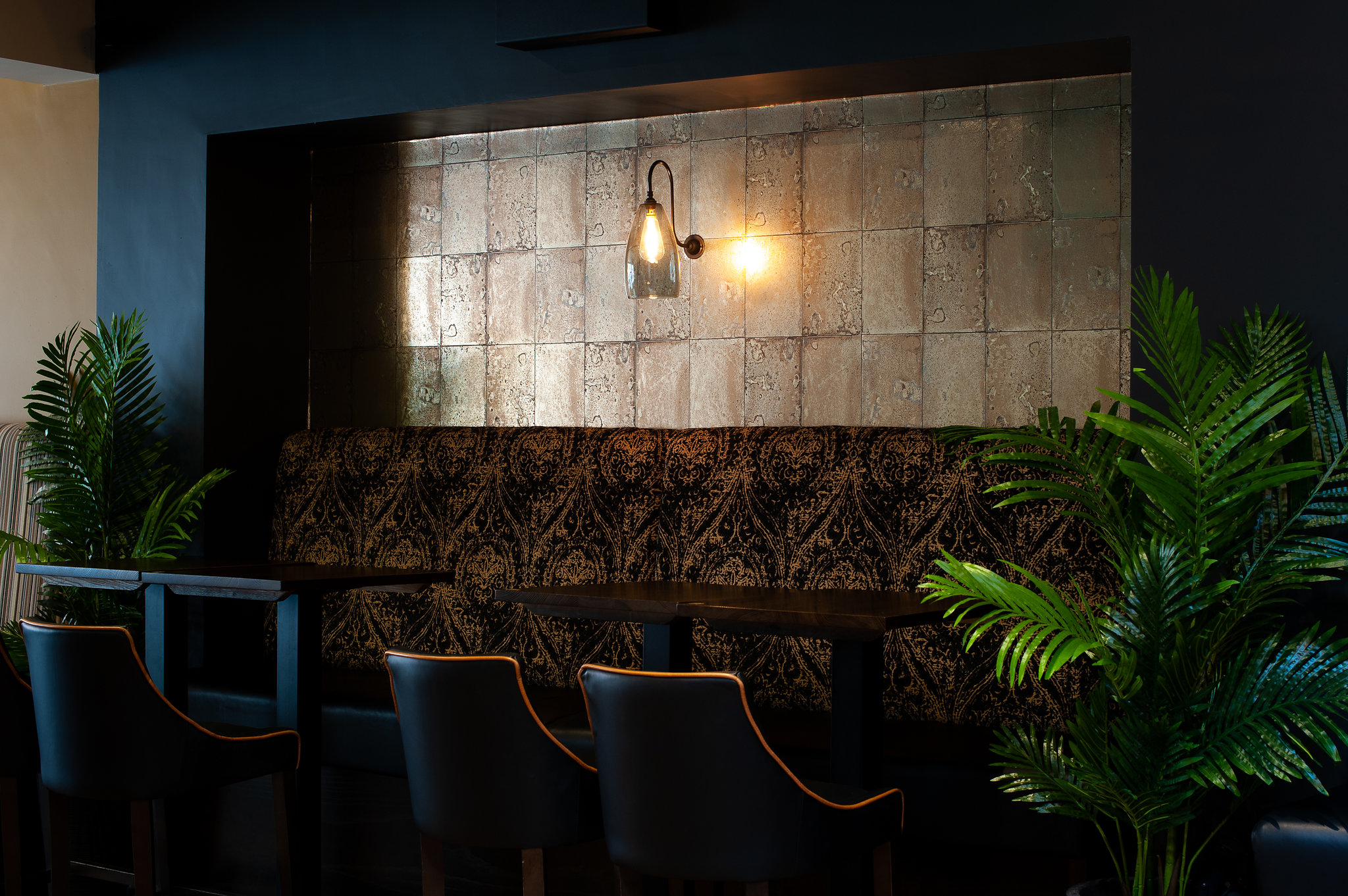 Leonards Cocktail Bar | Fritz Fryer Lighting