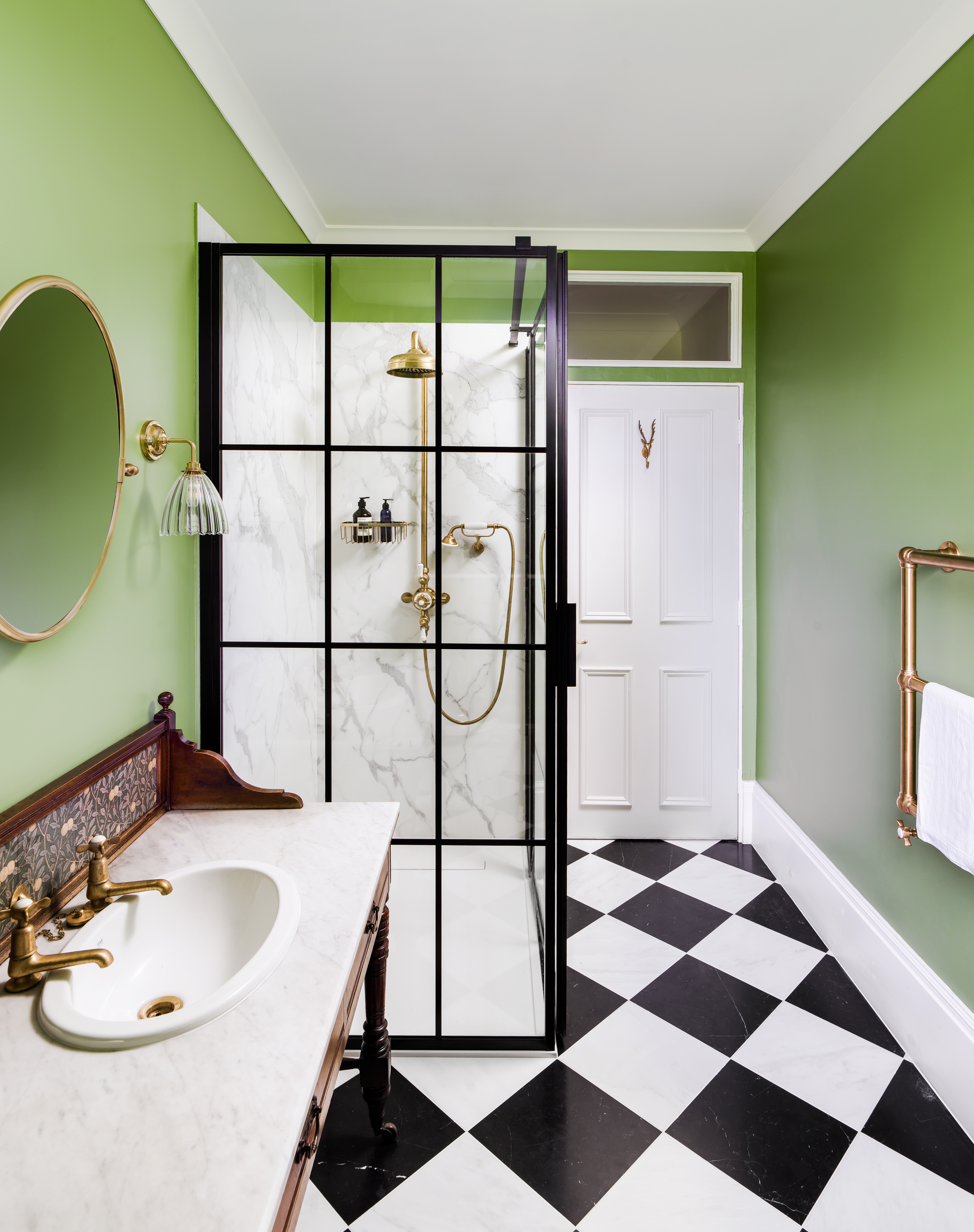 Green bathroom 