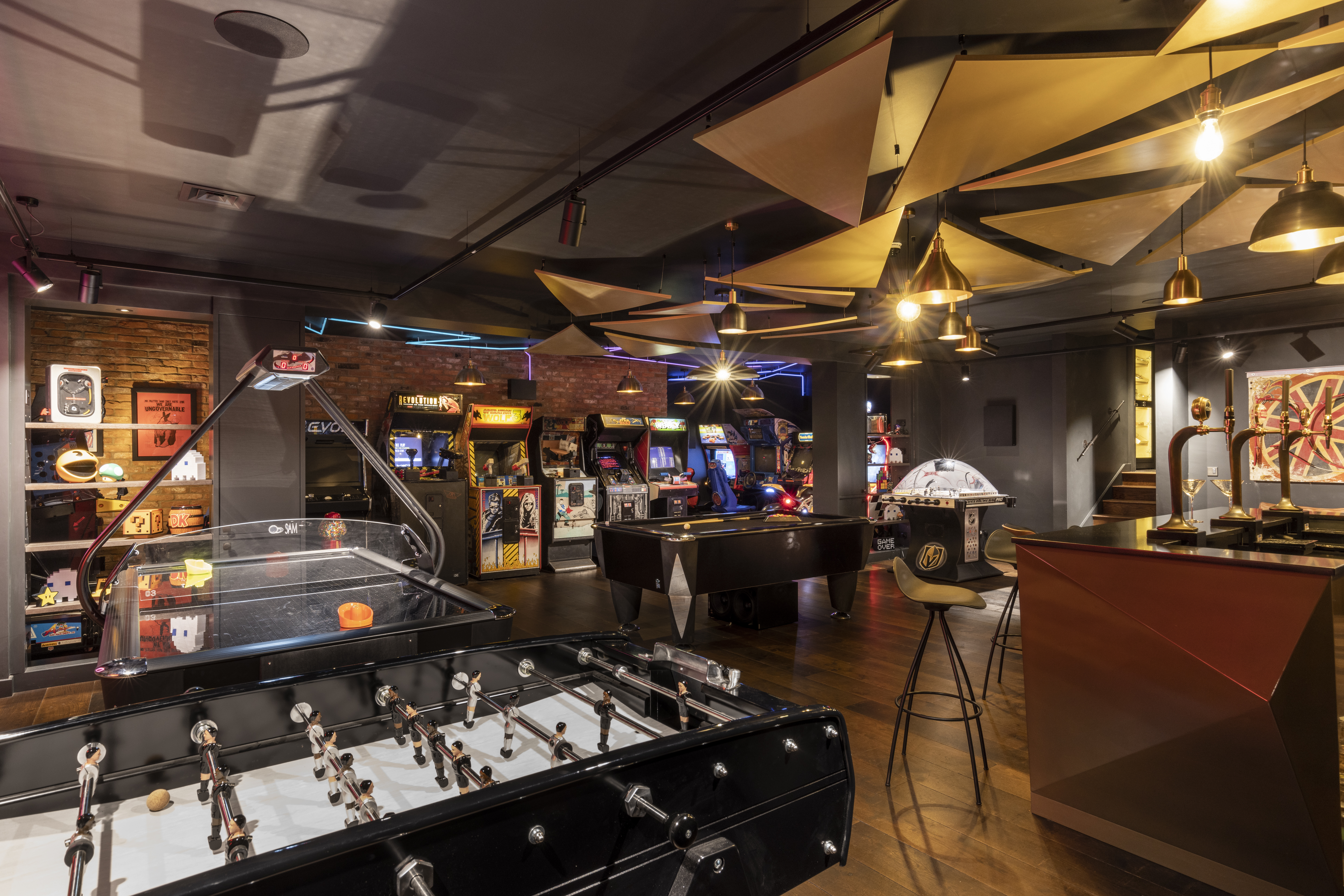 Private Entertainment Suite, Games Room 