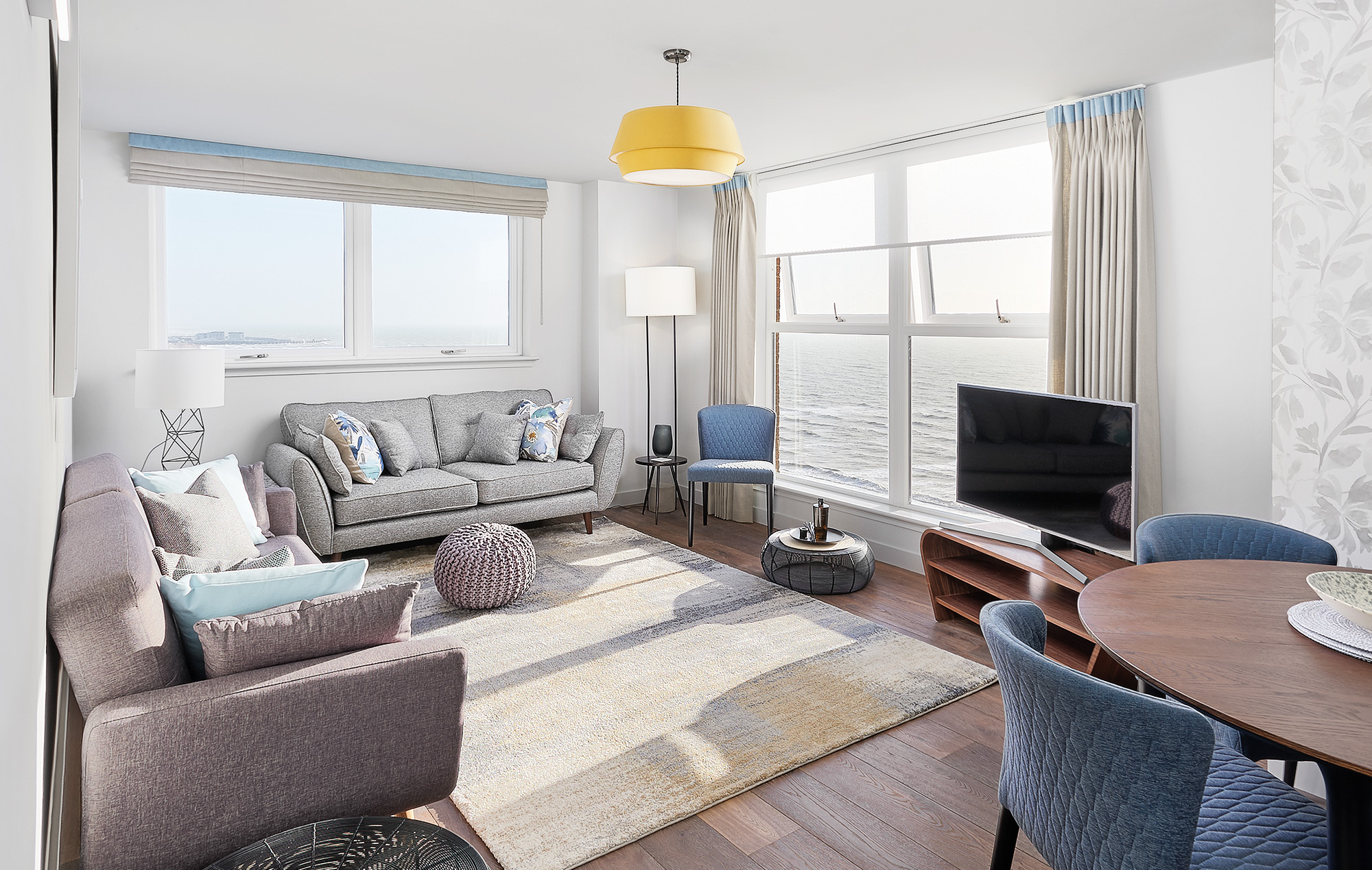 living room overlooking Brighton beach 