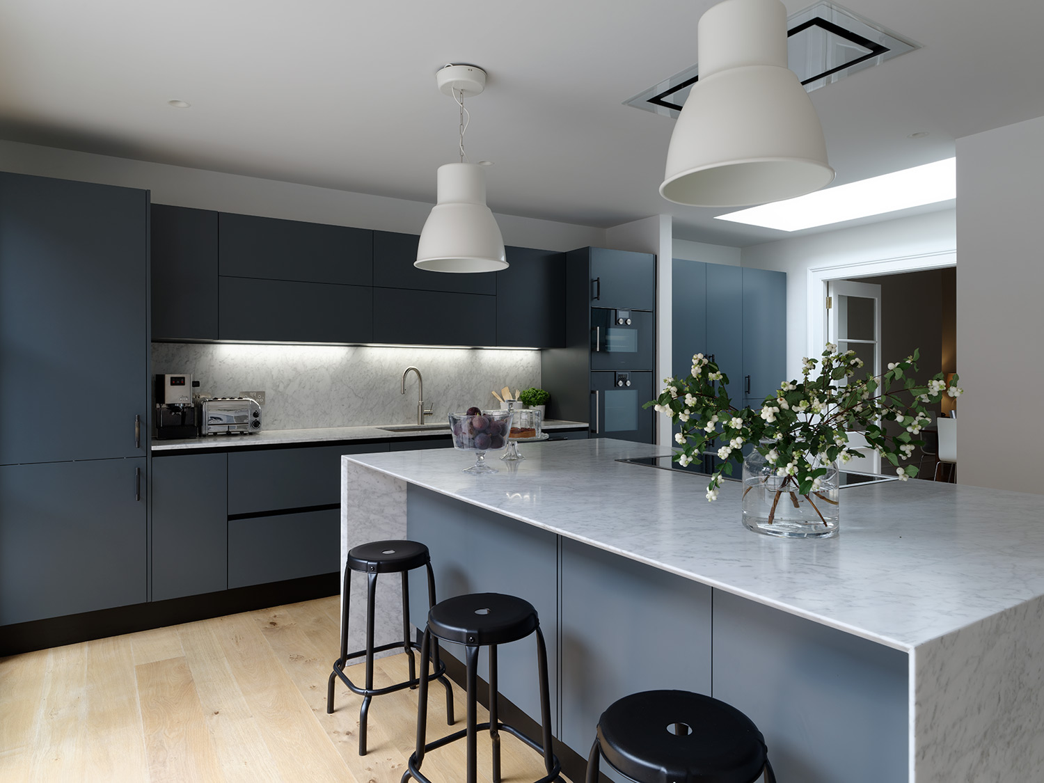 Italian Kitchen; dark blue kitchen; arabescato marble; gaggenau appliances; miele appliances; kitchen design; architectural collaboration