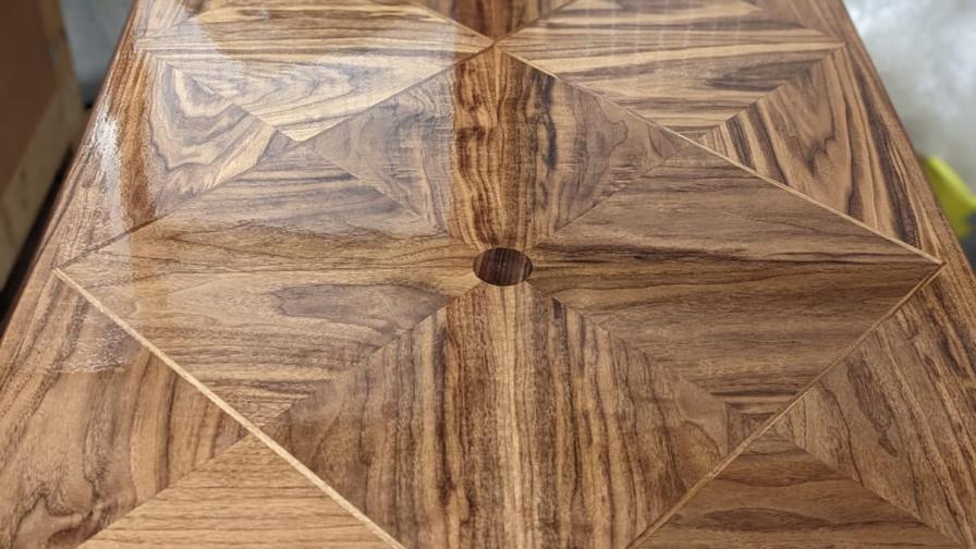 solid walnut table top detail