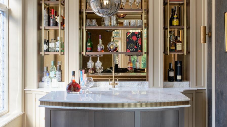 A vintage inspired home bar by Hetherington Newman