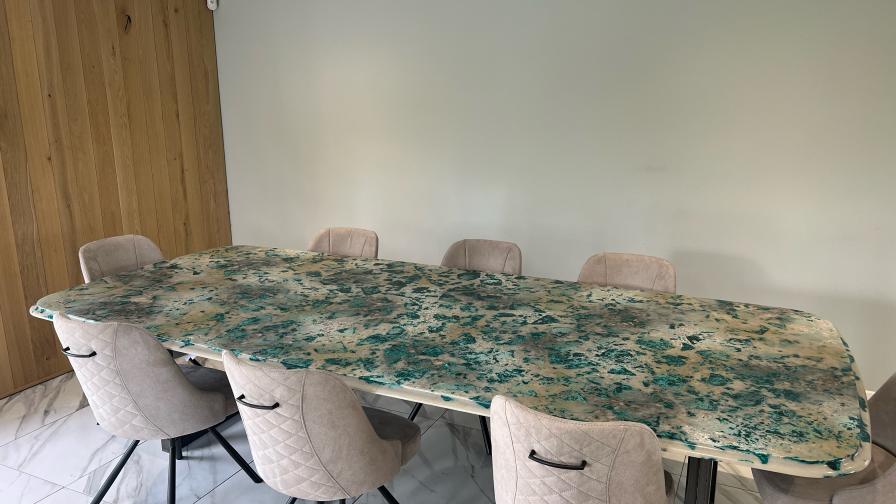 Emerald Green Quartz bespoke table3