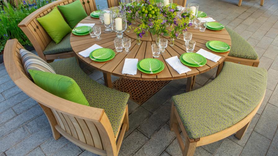 Gaze Burvill outdoor dining, Broadwalk round table and benches