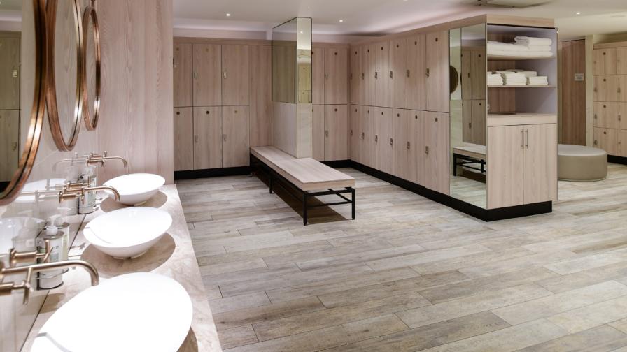 Minoli Travelling North White wood look tiles