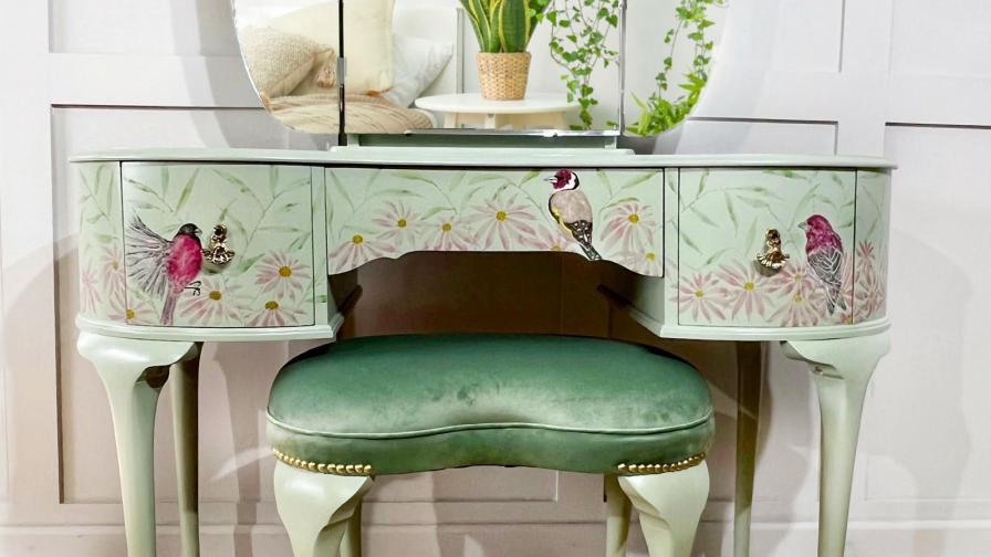 Traditional Dressing Table with Hand-painted Garden Birds motif 